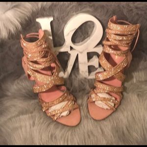 Brand new dusty pink heels👀